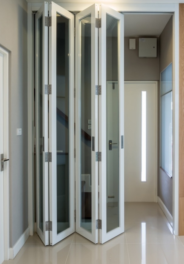 bifold door Newbury Park, Gants Hill, IG2